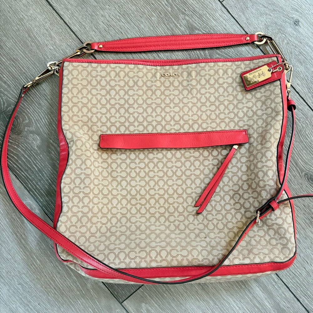 Authentic Signature Coach crossbody bag